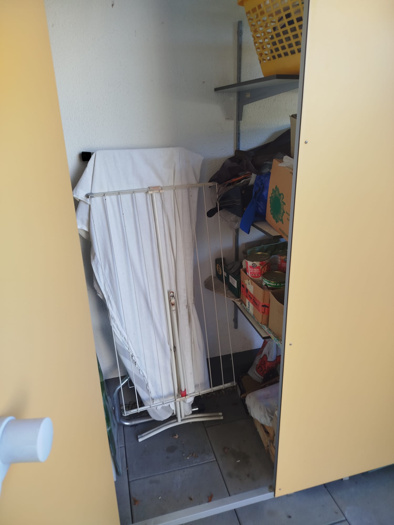 Entrümpelung Stuttgart Zuffenhausen Vorher